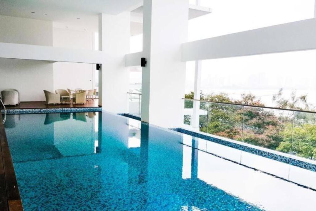 Seaview Premium Duplex In Gurney With Wifi & Full Kitchen 12b Apartment