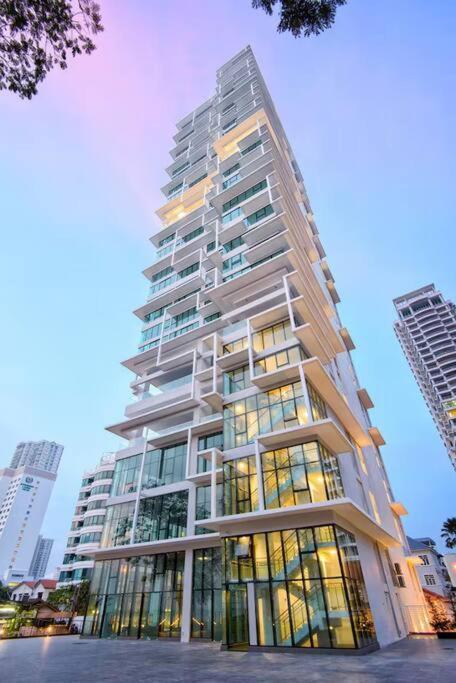 Seaview Premium Duplex In Gurney With Wifi & Full Kitchen 12b