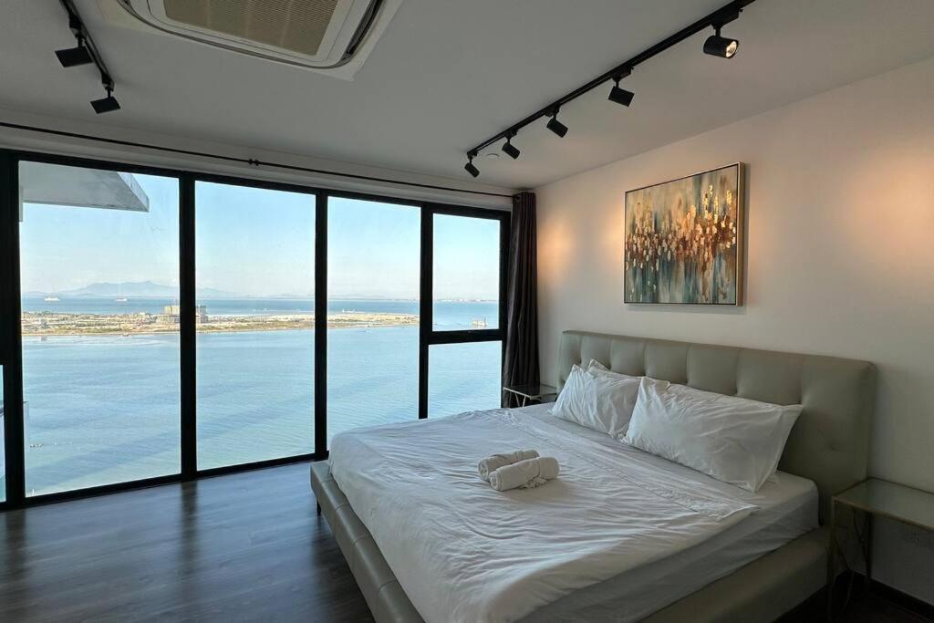 Apartment Seaview Premium Duplex In Gurney With Wifi & Full Kitchen 12b George Town