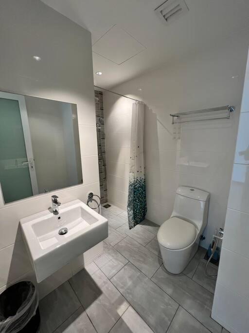 Seaview Premium Duplex In Gurney With Wifi & Full Kitchen 12b *