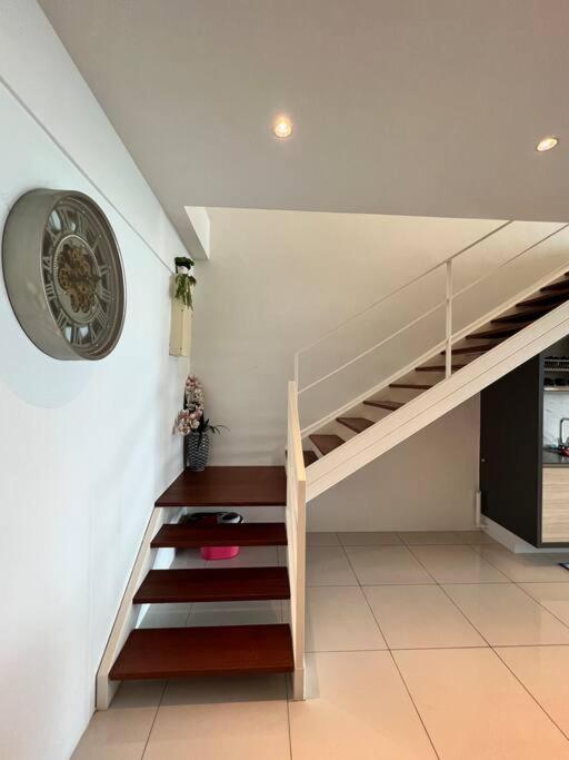 Apartment Seaview Premium Duplex In Gurney With Wifi & Full Kitchen 12b